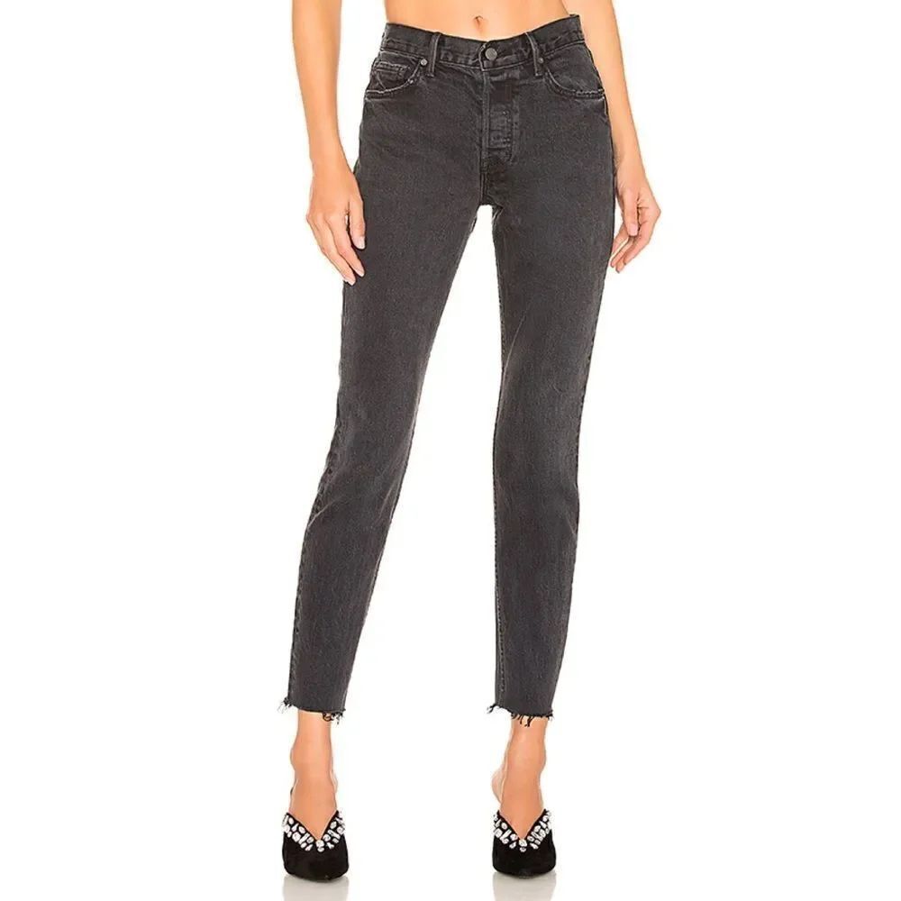 Grlfrnd Yasmin mid-rise crop Raw hem jeans